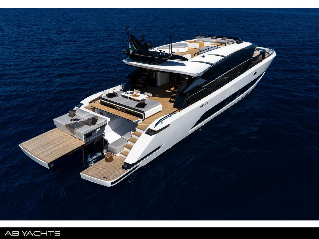 AB 95 Hull 209 aft deck