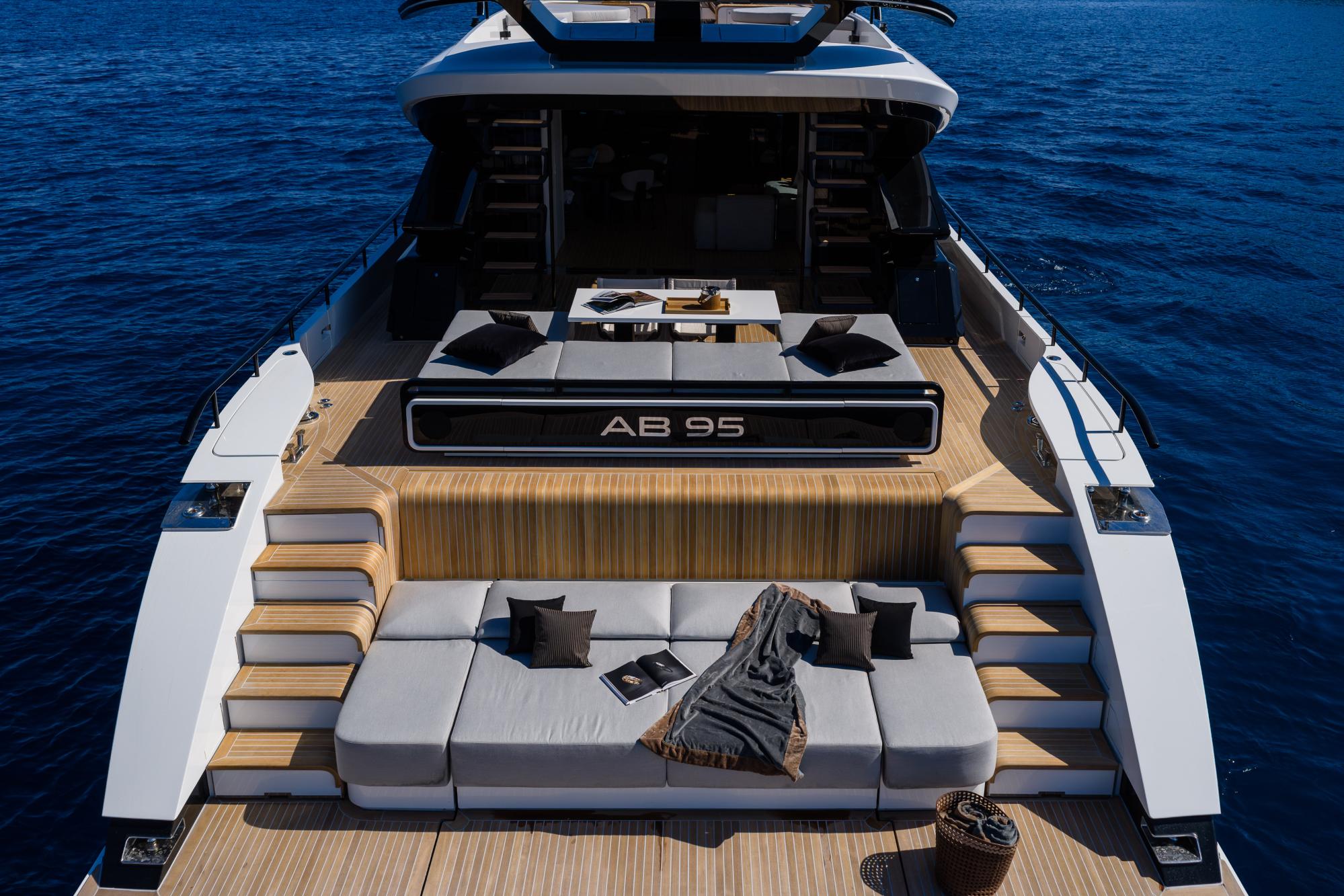 AB 95 Hull 209 supplied brochure visual 7