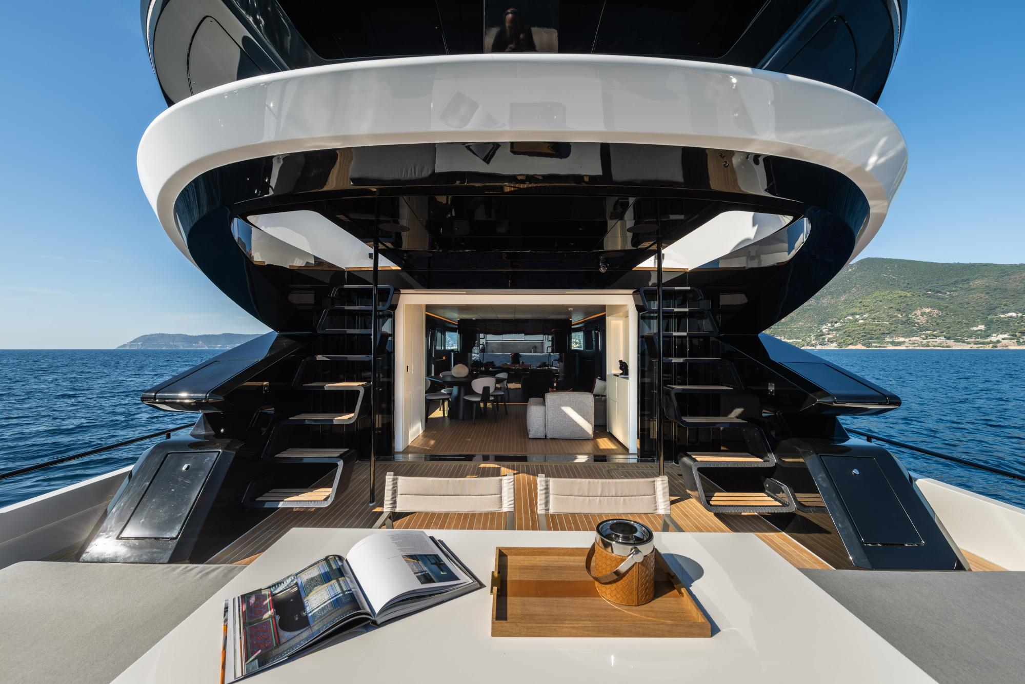 AB 95 Hull 209 supplied brochure visual 9