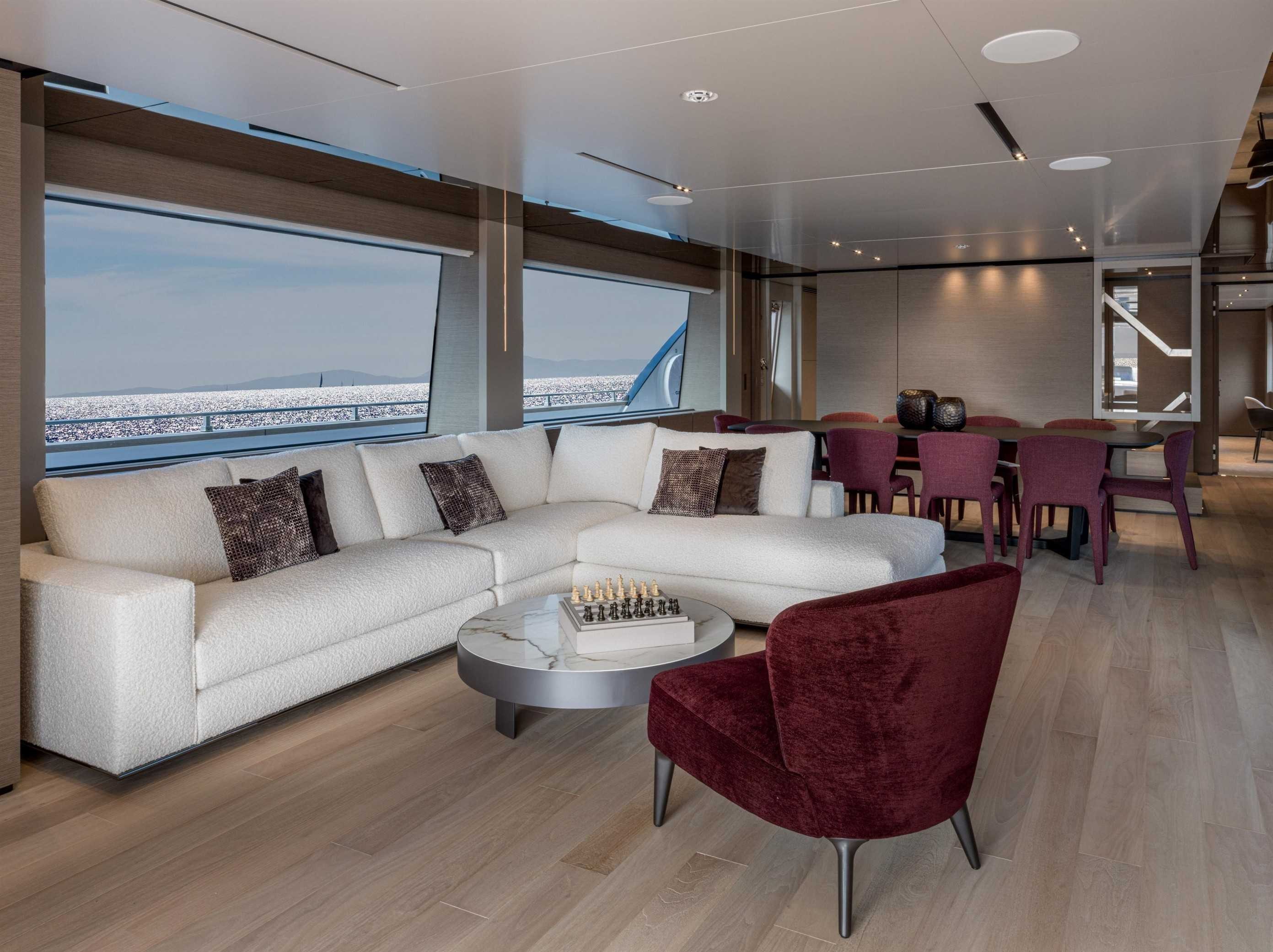 Custom Line Navetta 33 main deck salon