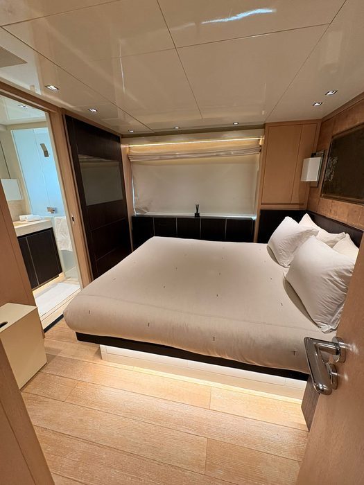 FRIDAY guest cabin