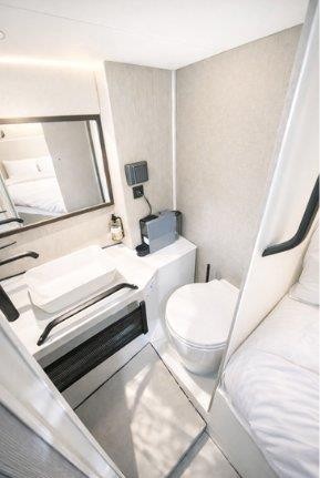 Lowlander 851 Speedster cabin and toilet compartment