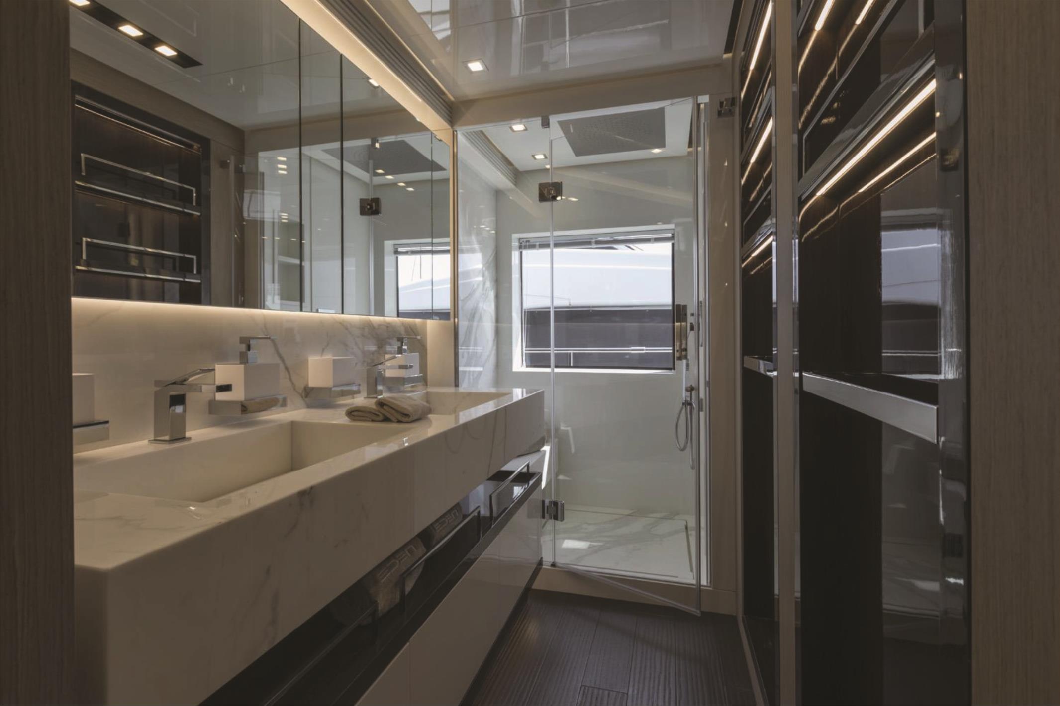 Maiora 30 Walkaround supplied brochure image 13