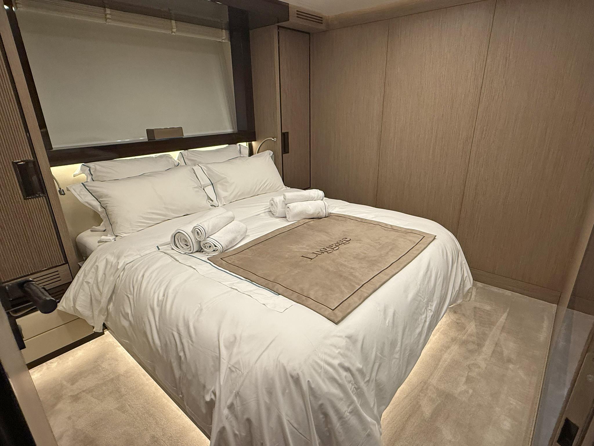 Maiora 30 Walkaround supplied brochure image 14
