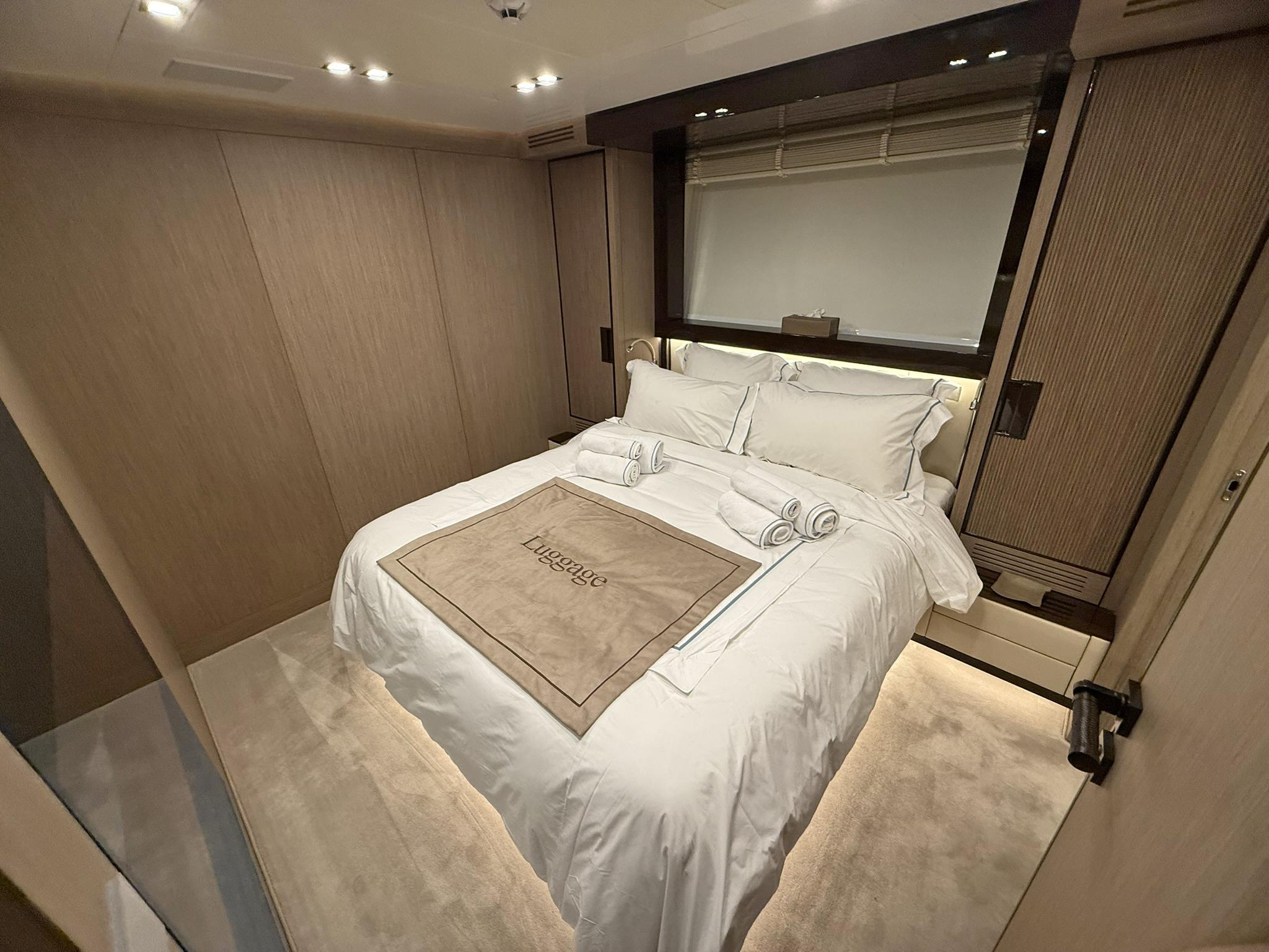 Maiora 30 Walkaround supplied brochure image 15