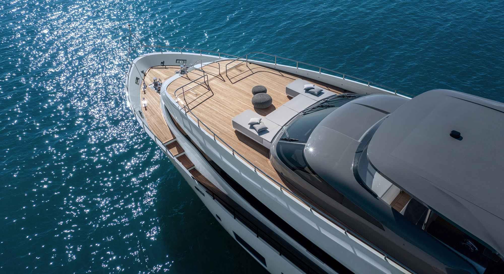Maiora 30 Walkaround supplied brochure image 26