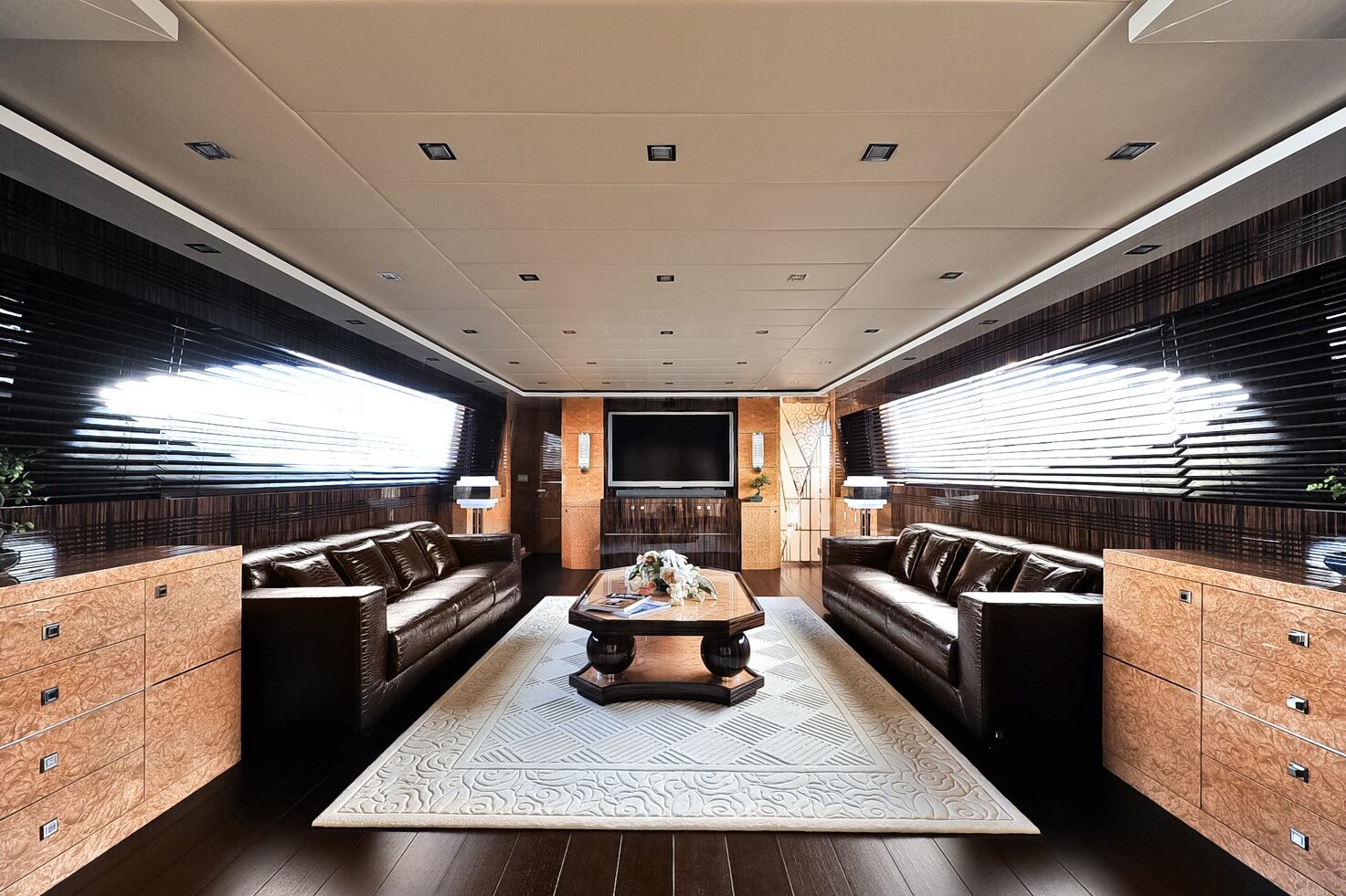 Maiora 31 DP supplied yacht photograph 9