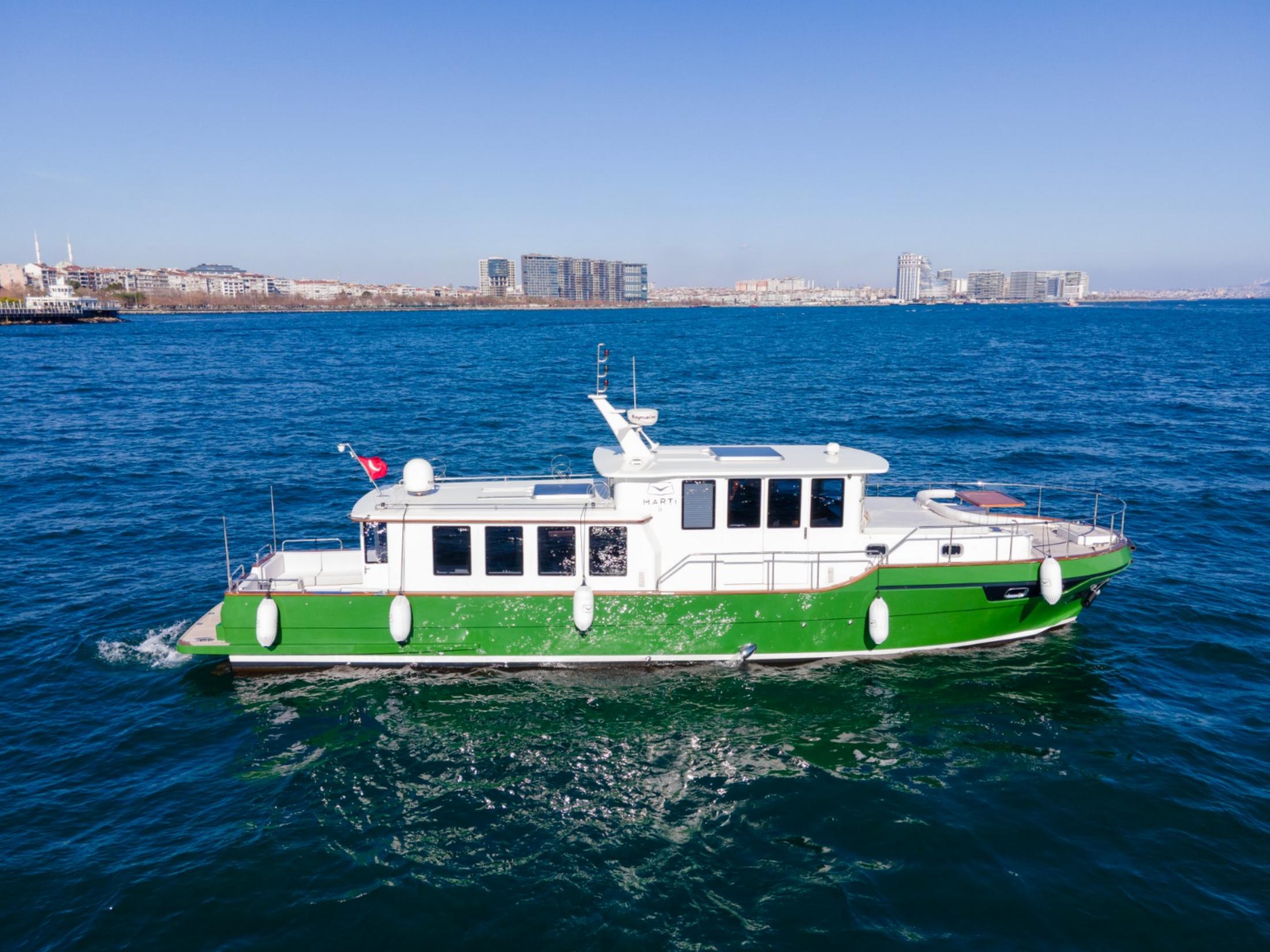MY MARTI underway across open water