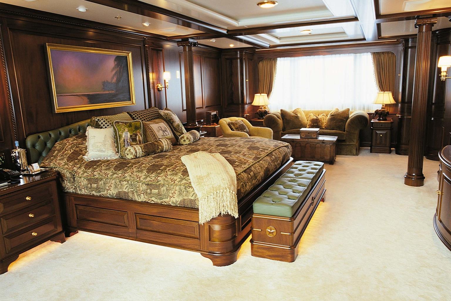Paraffin guest stateroom