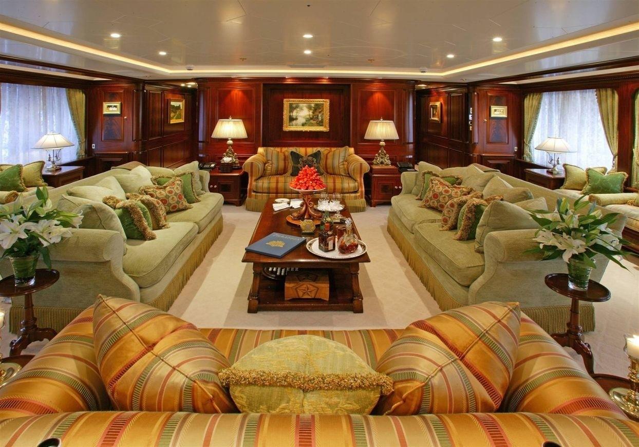 Paraffin main saloon seating arrangement