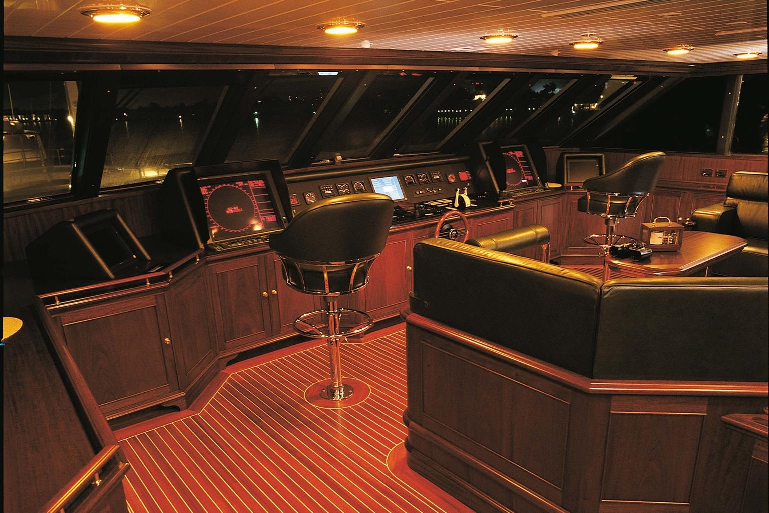 Paraffin wheelhouse and navigation console