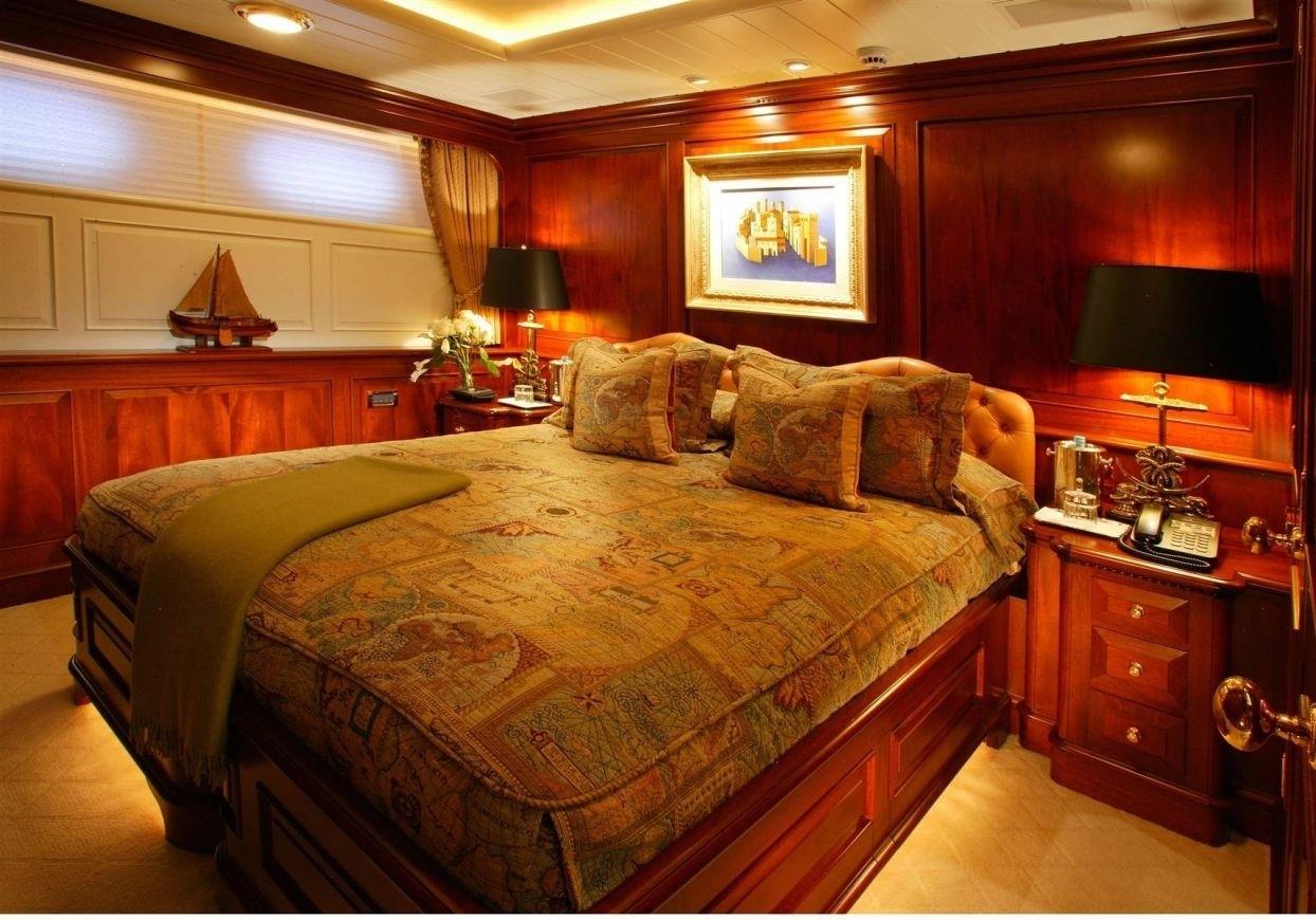 Paraffin double guest stateroom