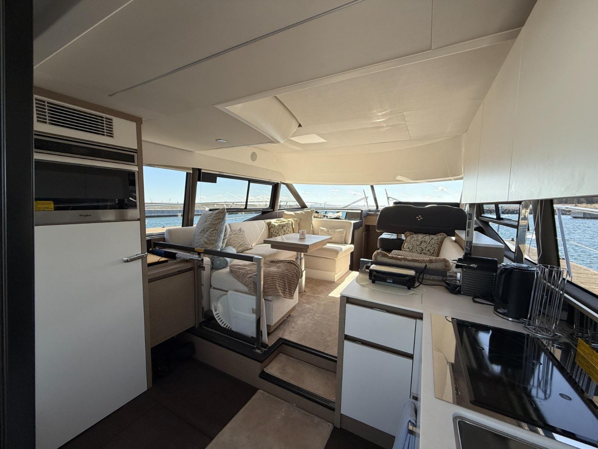 Prestige 460 FLY galley and salon entrance