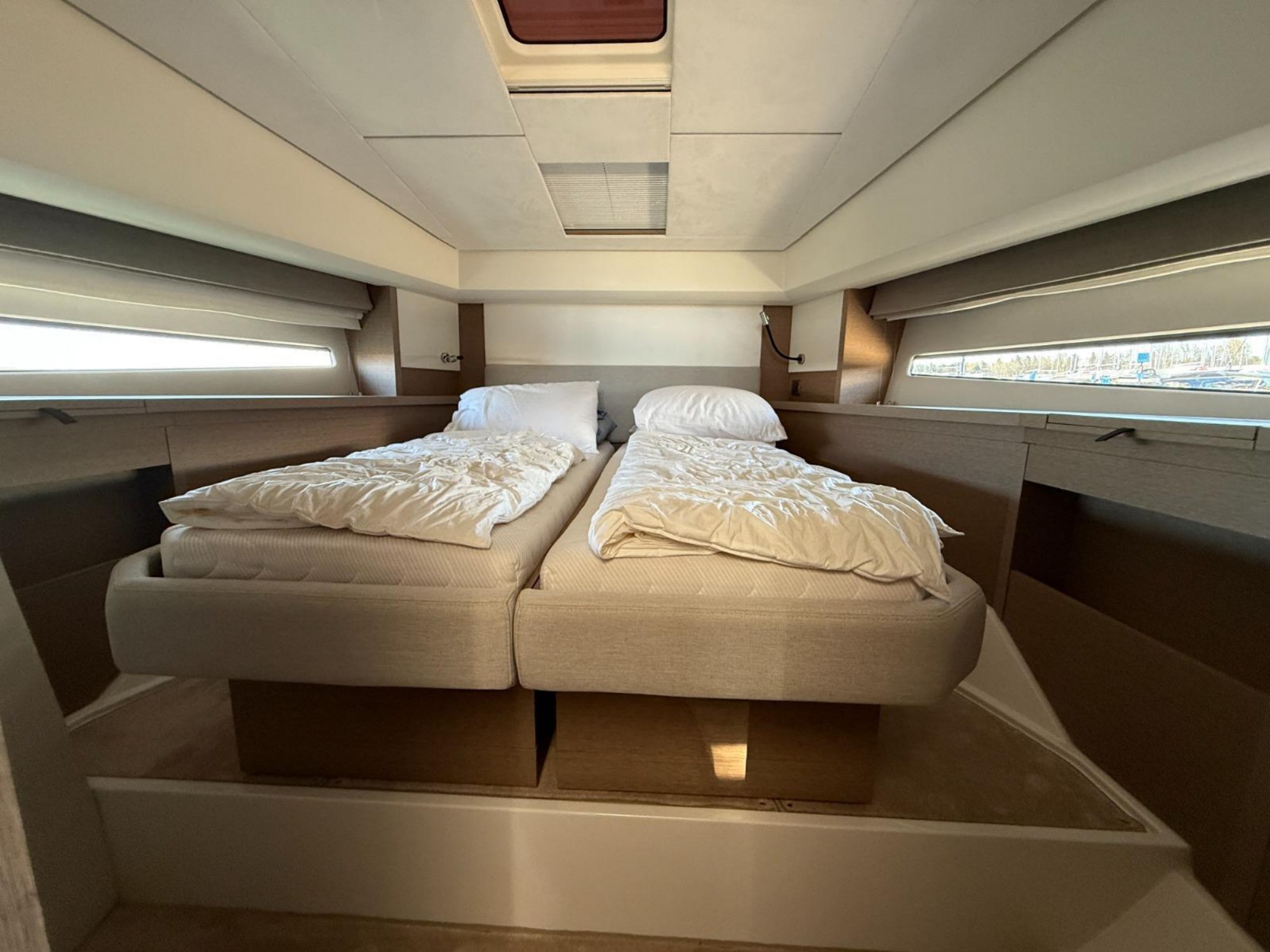 Prestige 460 FLY guest cabin