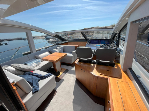Sunseeker Predator 57 MKII deck salon and helm