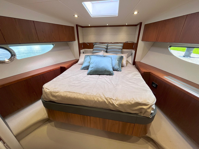 Sunseeker Predator 57 MKII forward cabin