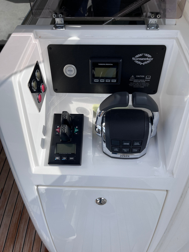 Sunseeker Predator 57 MKII yacht control station